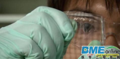 新型人造皮肤问世：借传感器来感受外界压力
