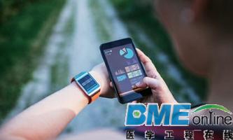  HTC在去年发布了首款智能手环Grip，由于延期，最后成为了Under Armour Healthbox中的一部分。然而，除了HTC Grip手环外，HTC将很快推出另一款可穿戴设备，那就是智能手表。