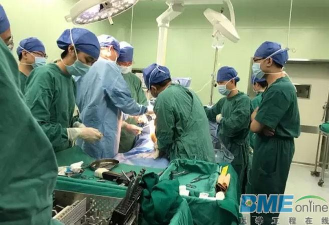 广西医药借3D打印进行前交叉韧带返修手术