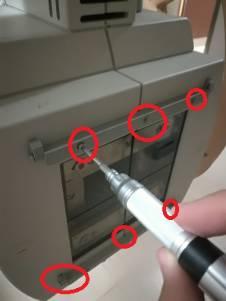 飞利浦DR更换束光器灯泡详细过程